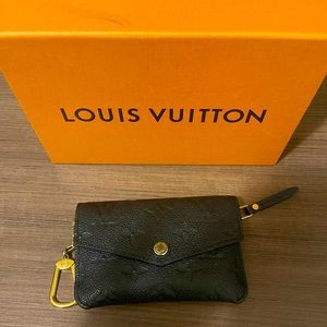 Louis Vuitton card holder in great shape!